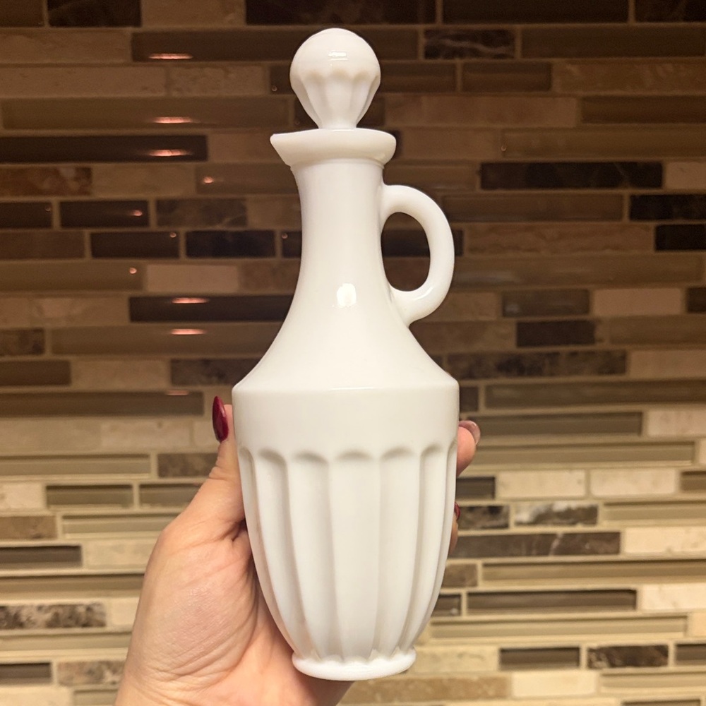 Avon Vintage White Milk Glass Decanter Bottle - Picture 2 of 4